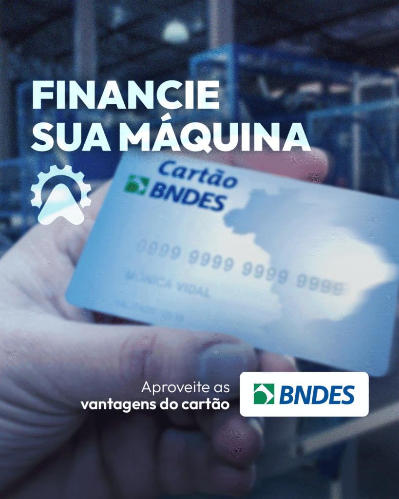 Mão segurando um cartão do BNDES - FINAME